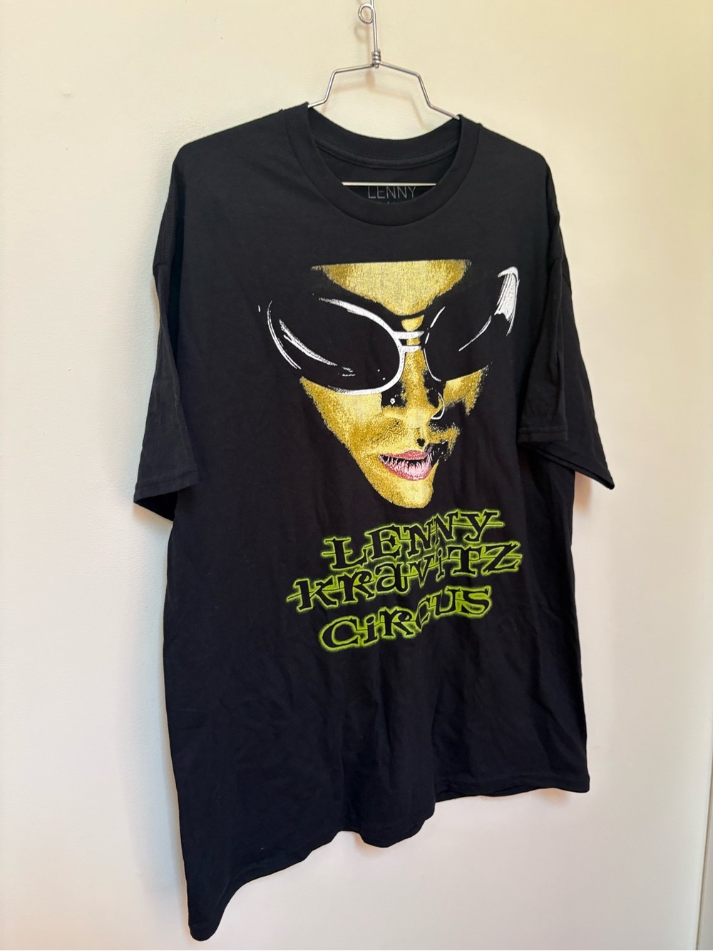 NWOT Urban Outfitters Lenny Kravitz Circus Graphic Tee Size XL - Picture 4 of 11